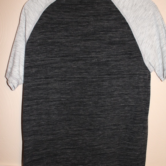 American Eagle Tee - Picture 2 of 2